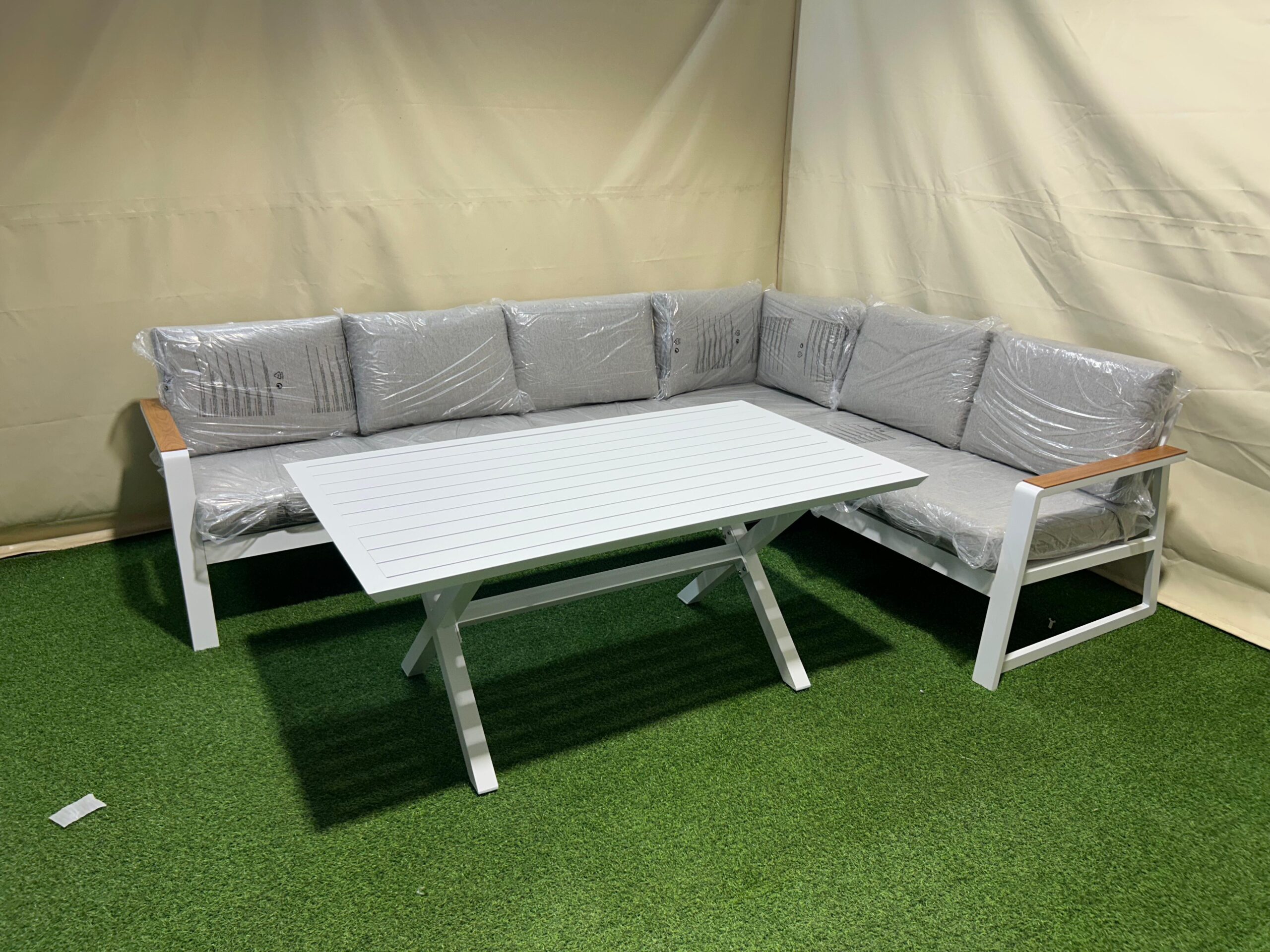 WhatsApp Image 2025-10-27 at 22.53.57